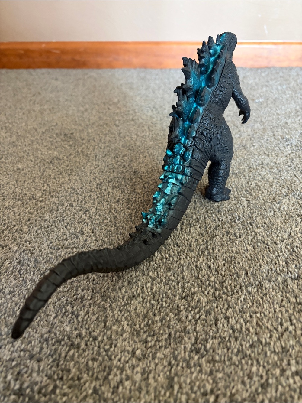 Godzilla Figure Toy - Black with Teal Spines - Picture 3 of 3